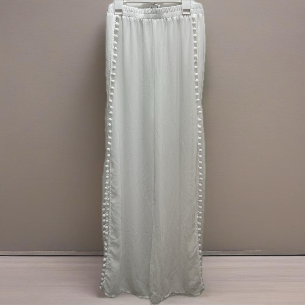 Forever 21 White Pom-Pom Trim Wide-Leg Pants (Size M)